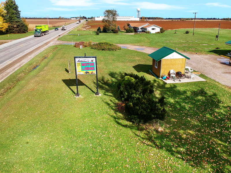 Marlette Inn (Antonious Motel) - Loopnet Photo (newer photo)
